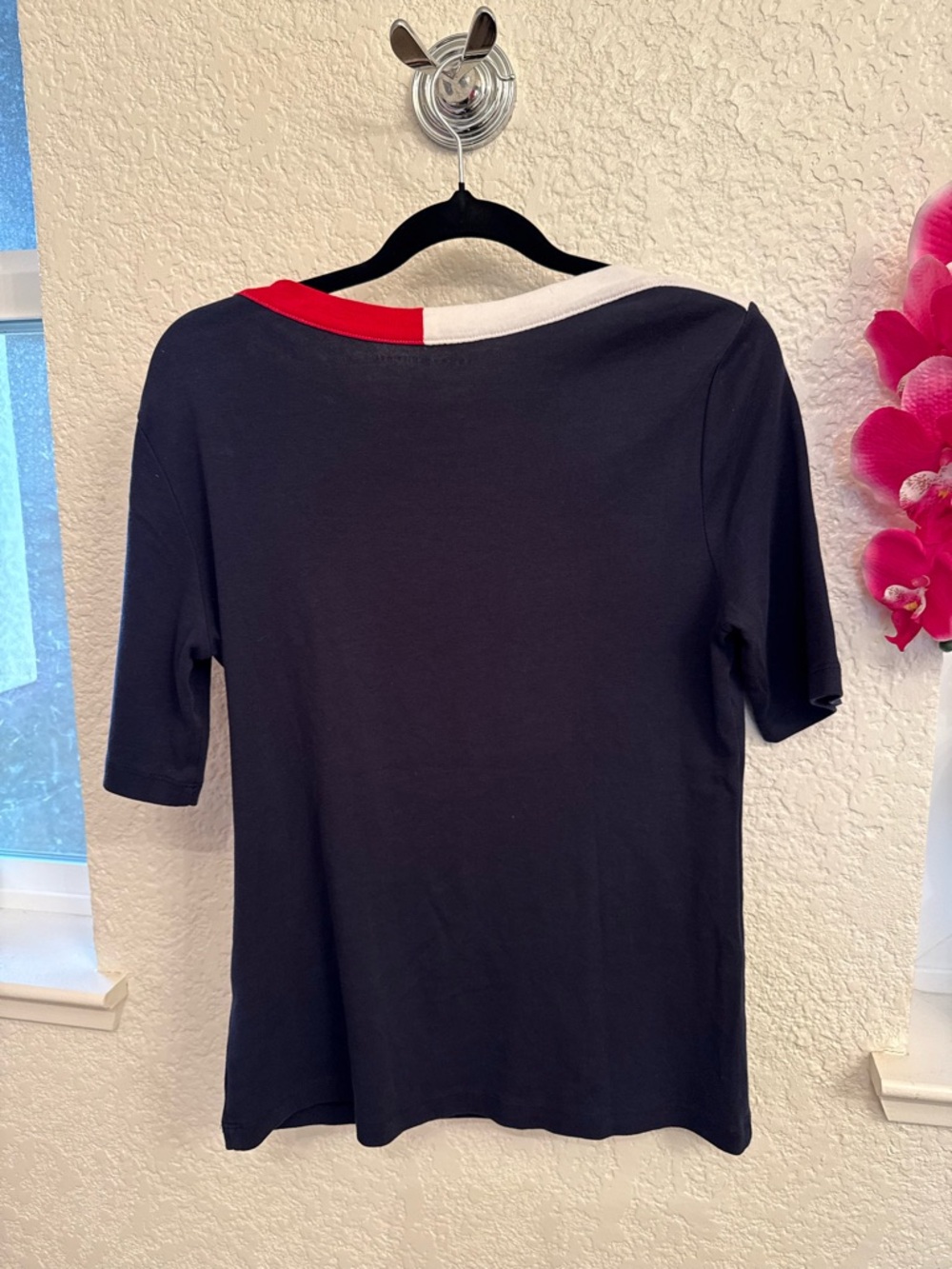 Tommy Hilfiger Navy Short-Sleeve Tee with Red & White Crew Neck Medium 💯% Cotton - Picture 12 of 16